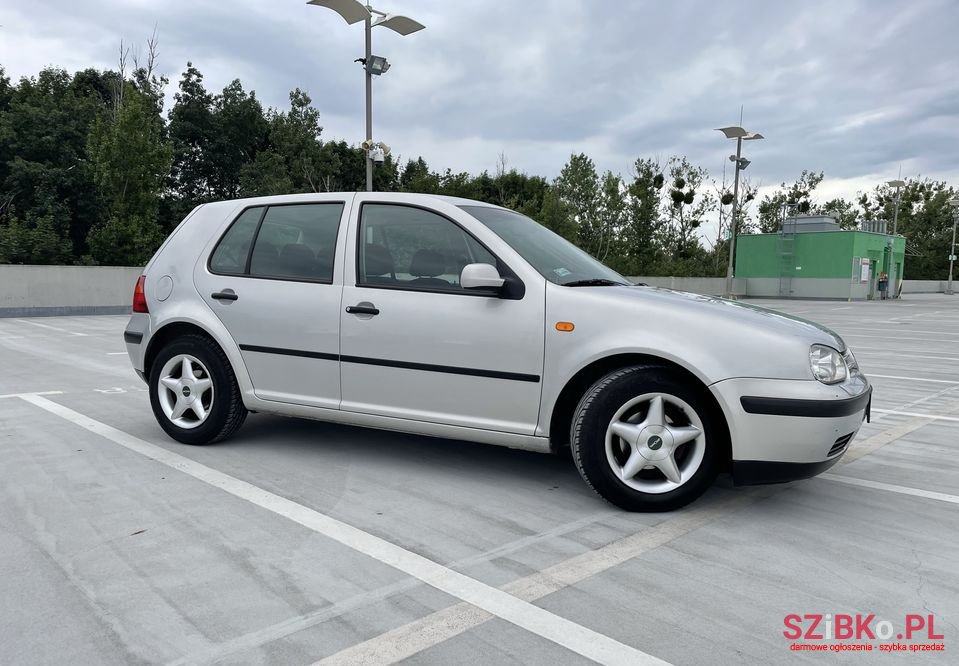 1997' Volkswagen Golf photo #2