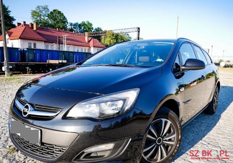 2015' Opel Astra photo #1