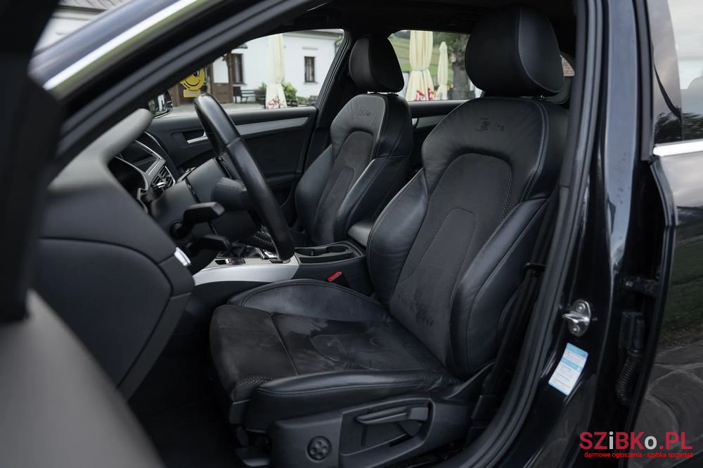 2014' Audi A4 Avant photo #6