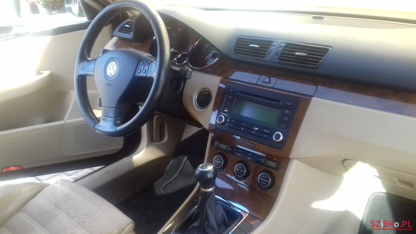 2005' Volkswagen Passat B6 photo #6