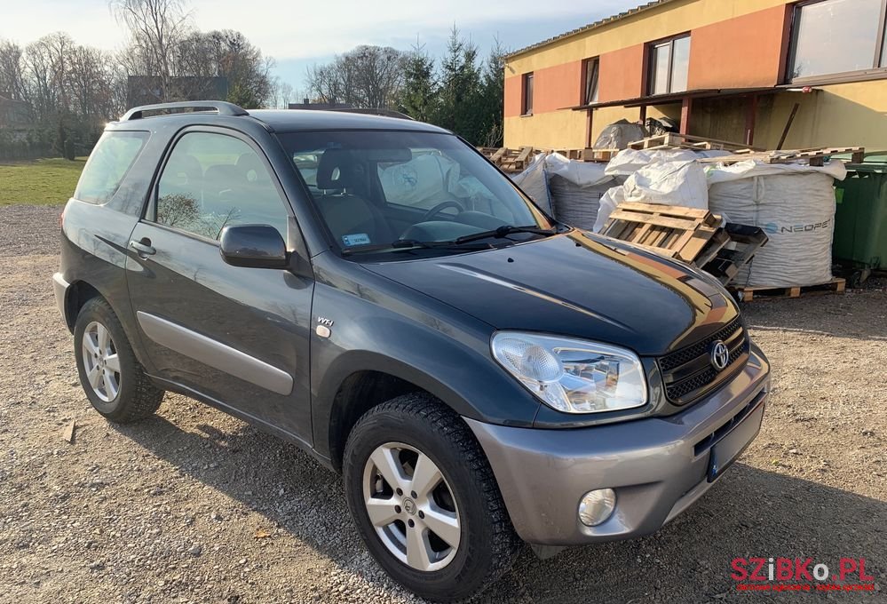 2004' Toyota RAV4 photo #2