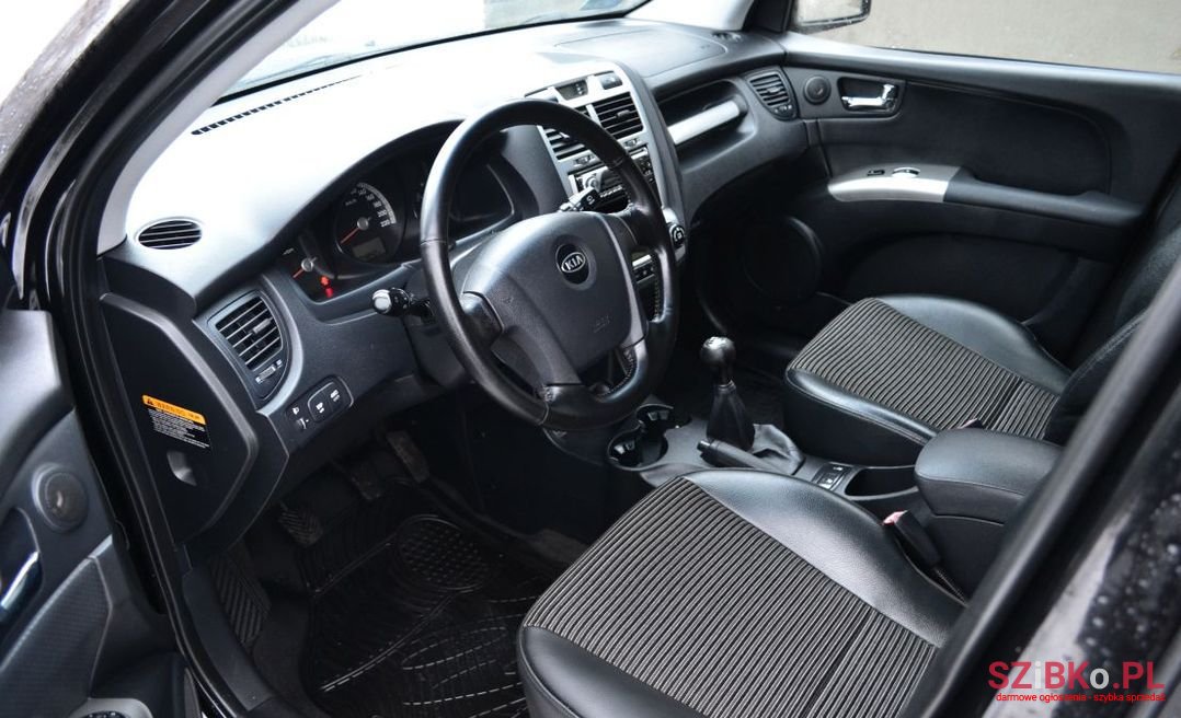 2005' Kia Sportage photo #6