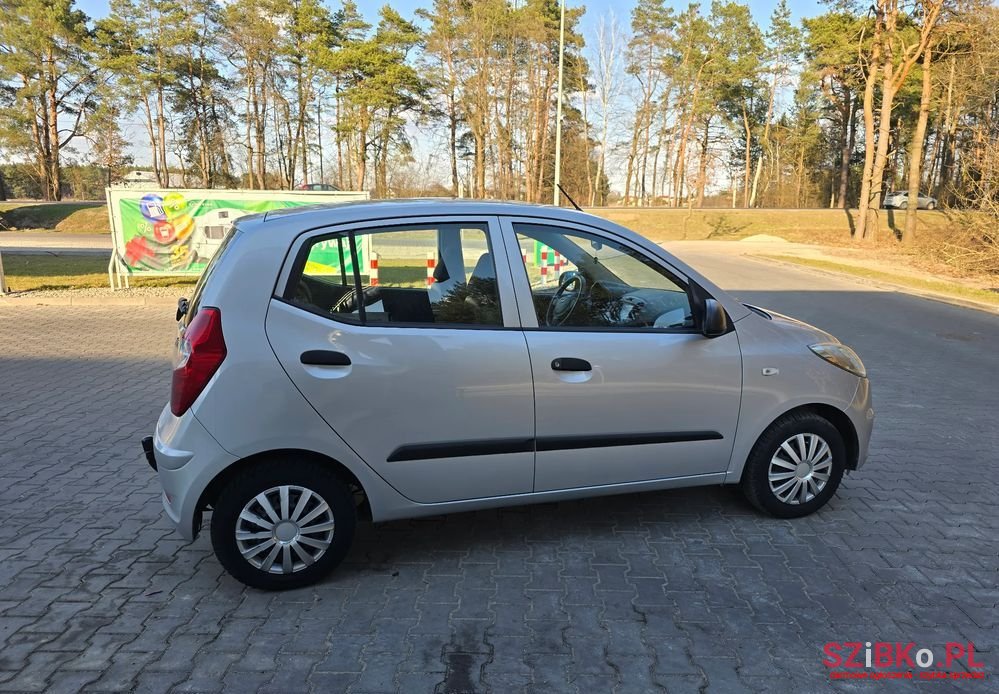 2011' Hyundai i10 1.1 Classic photo #2