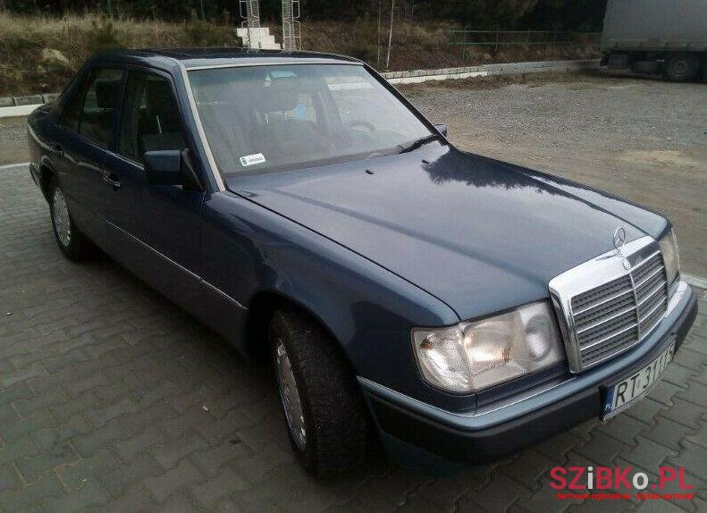 1992' Mercedes-Benz W124 photo #1