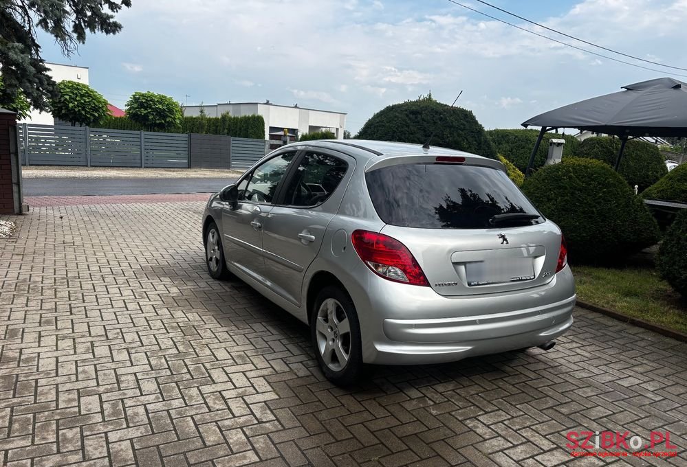 2011' Peugeot 207 photo #5