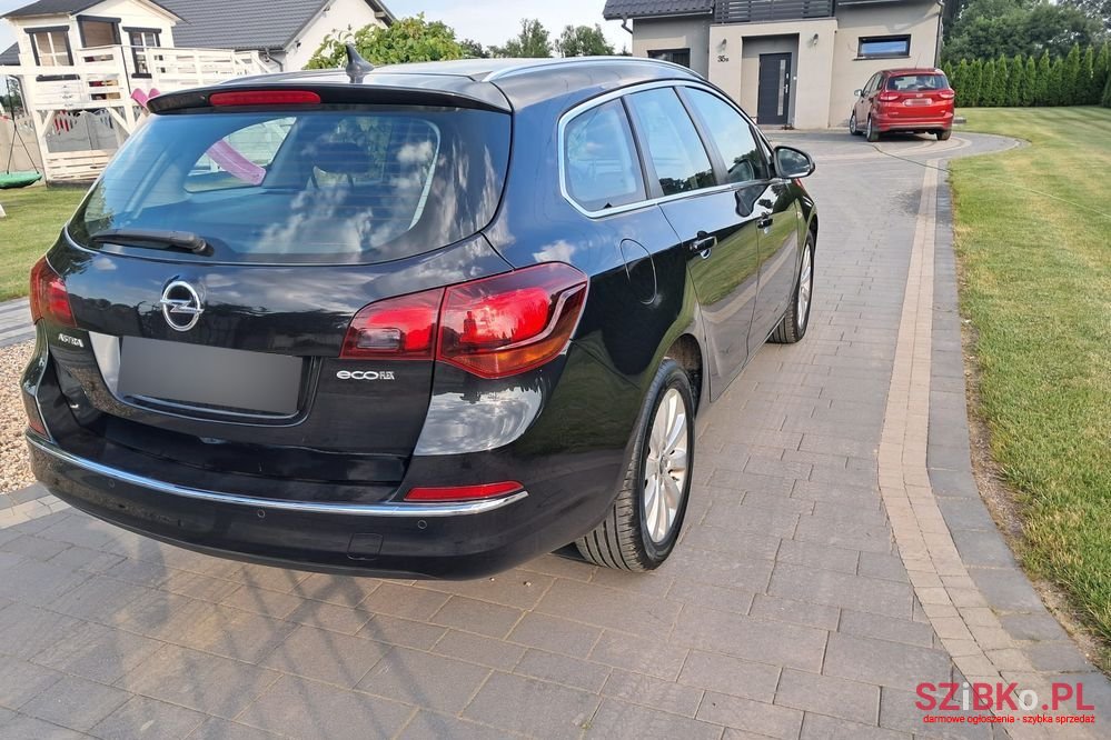 2016' Opel Astra photo #5