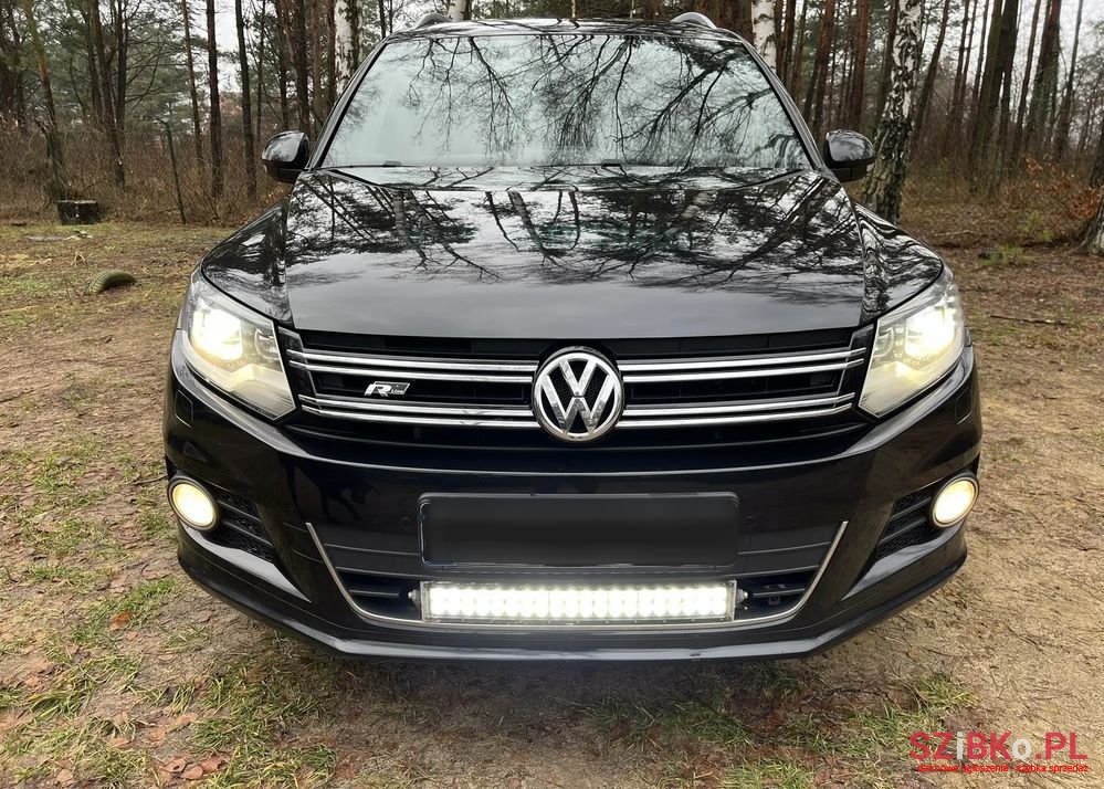 2015' Volkswagen Tiguan photo #1