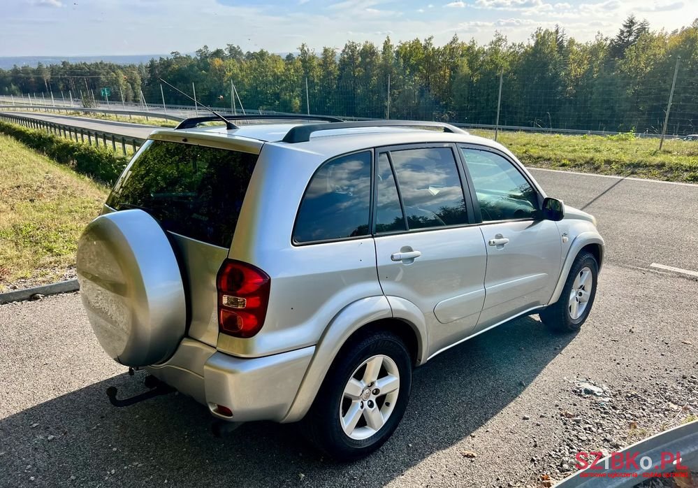 2005' Toyota RAV4 photo #4