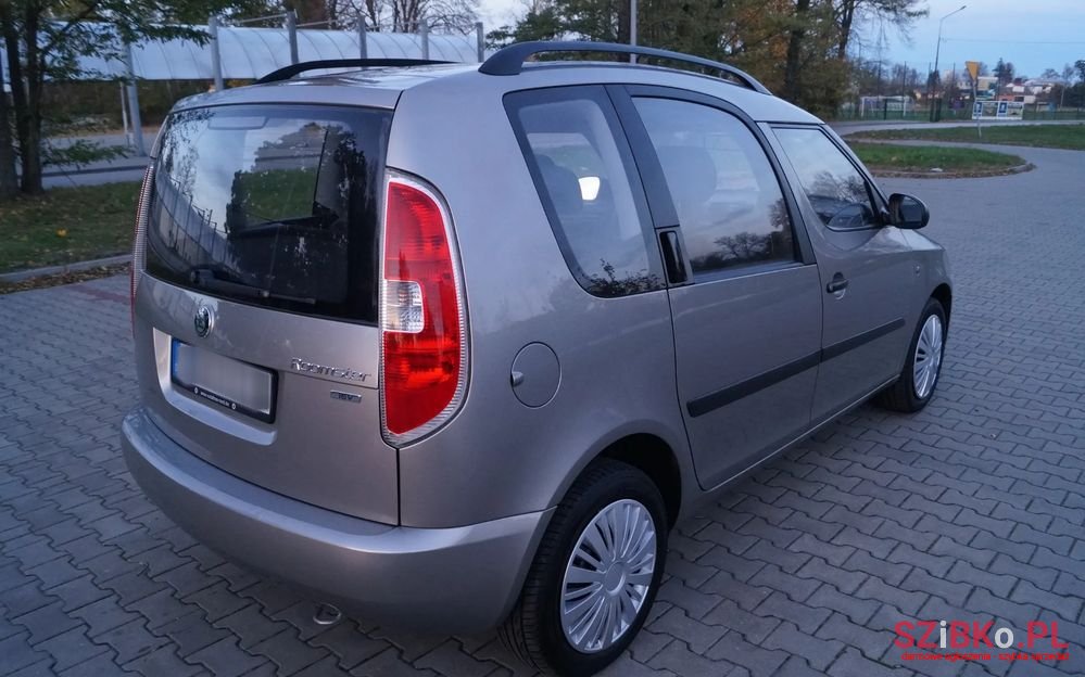 2009' Skoda Roomster 1.4 16V Ambition photo #5