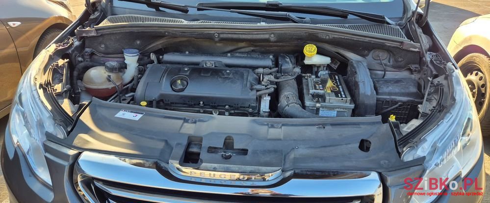 2015' Peugeot 2008 1.6 Vti Allure photo #5