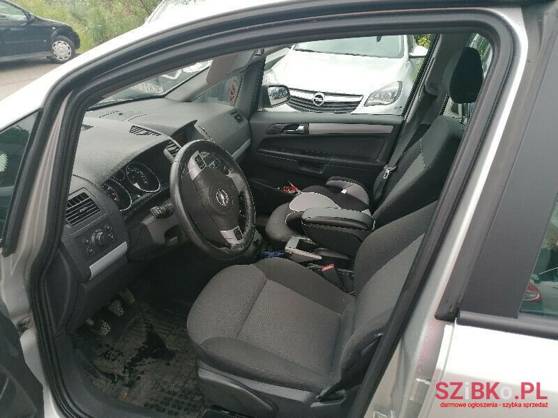 2009' Opel Zafira photo #3