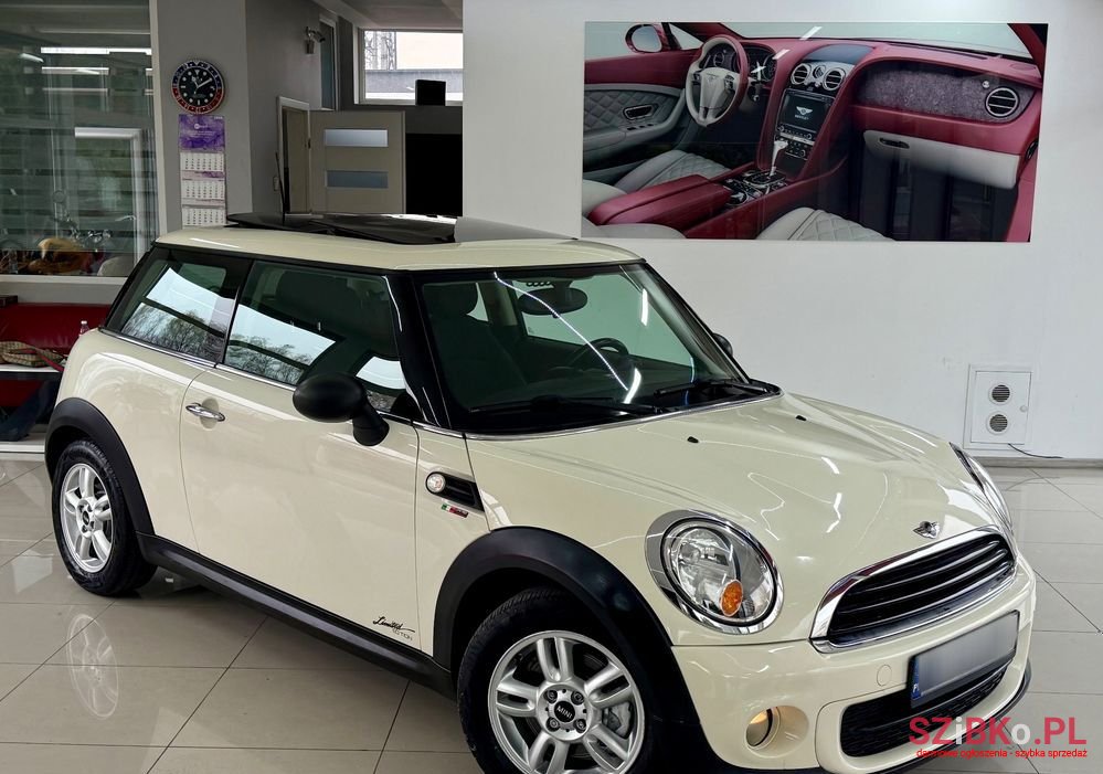 2010' MINI Cooper photo #1