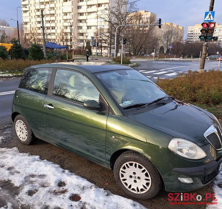 2004' Lancia Ypsilon photo #5