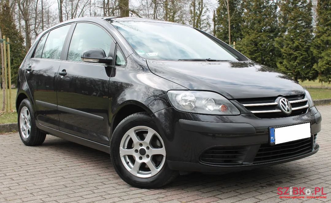 2005' Volkswagen Golf Plus photo #1