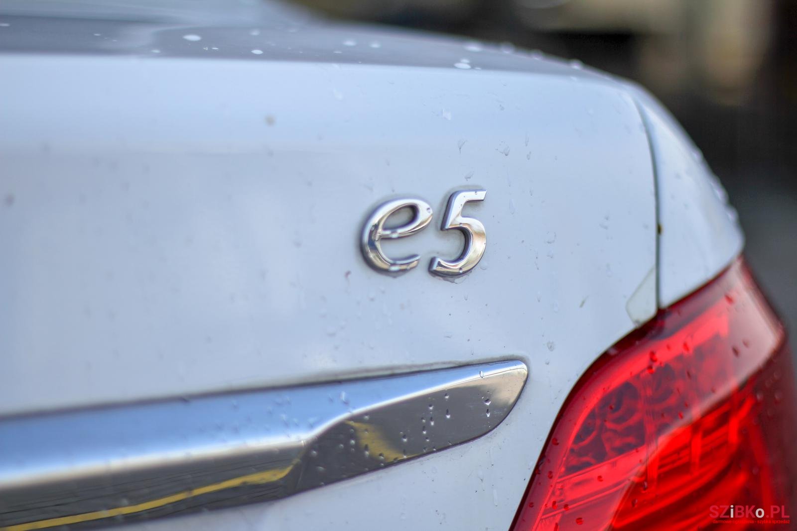 2017' BYD E5 photo #3