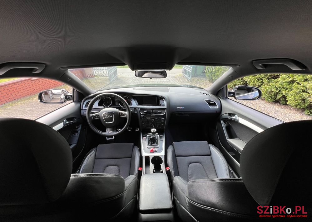 2010' Audi A5 2.0 Tdi photo #6
