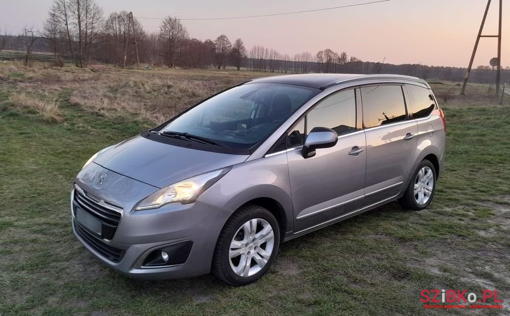 2013' Peugeot 5008 1.6 Hdi Access photo #1