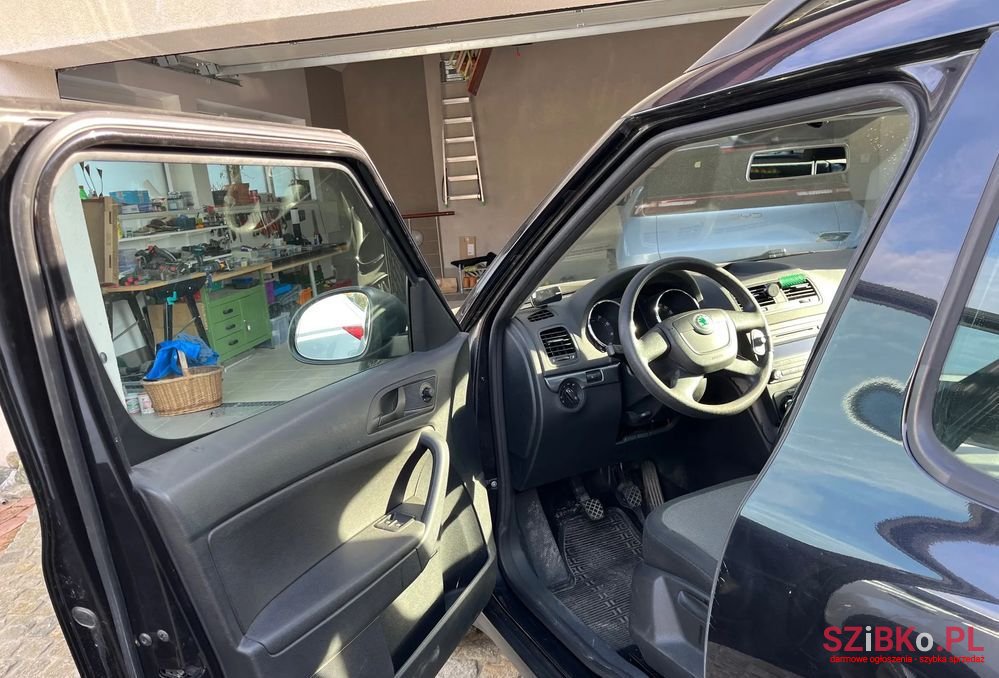 2011' Skoda Yeti 1.2 Tsi Active photo #5