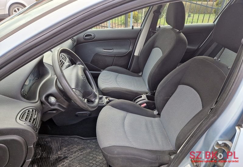 2004' Peugeot 206 photo #5