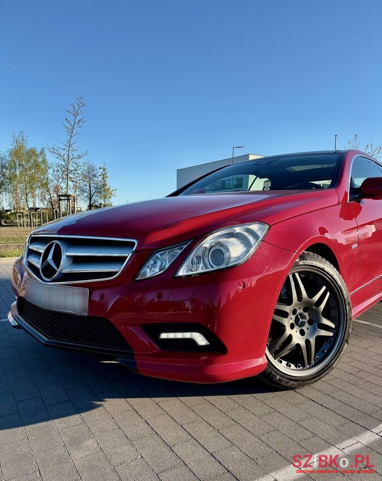 2009' Mercedes-Benz E-Class 350 Cdi Blueeff photo #2