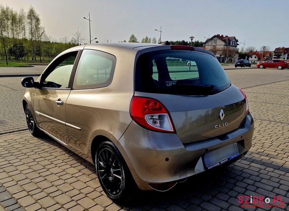 2009' Renault Clio 1.2 16V Authentique photo #4