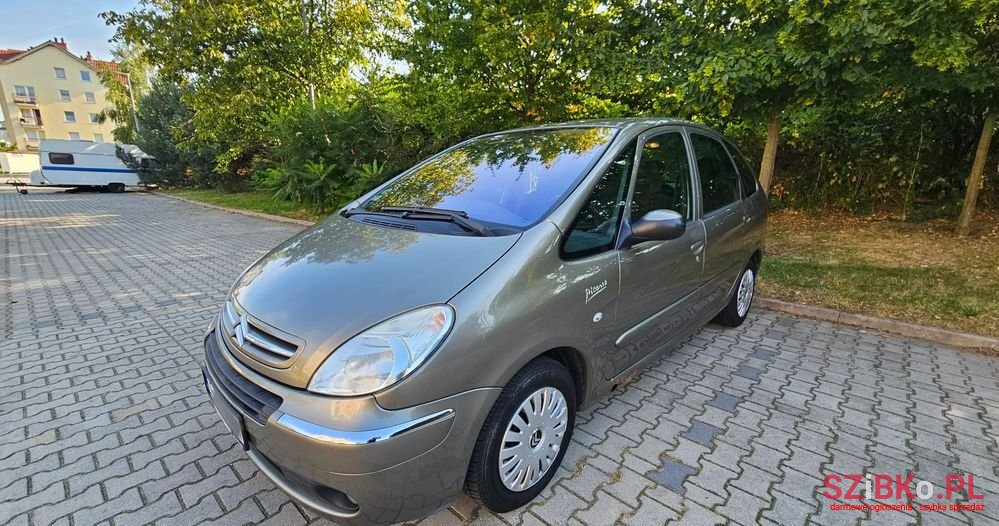 2008' Citroen Xsara Picasso photo #1