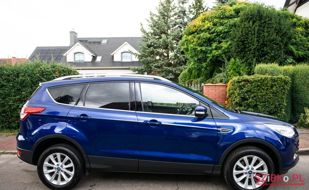 2016' Ford Kuga 2.0 Tdci 4X4 Titanium photo #4
