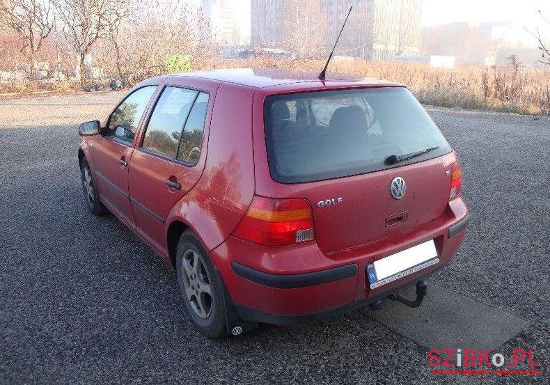 2000' Volkswagen Golf photo #2