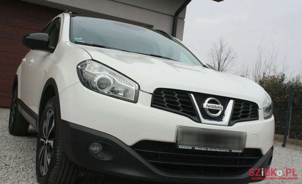2013' Nissan Qashqai photo #2