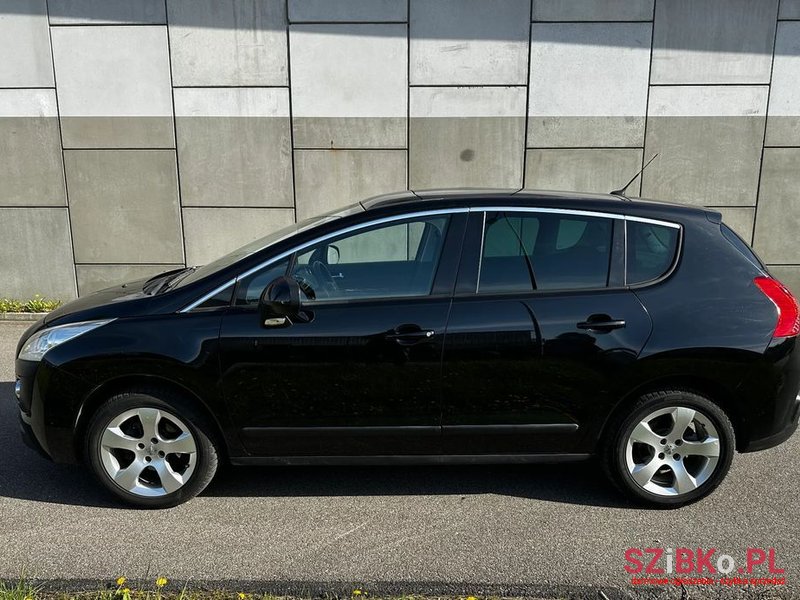 2009' Peugeot 3008 120 Vti Premium photo #2