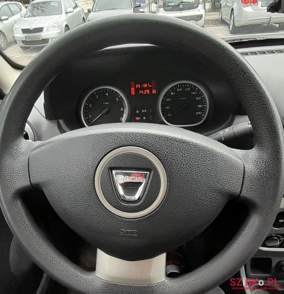 2012' Dacia Duster 1.5 Dci Laureate photo #5