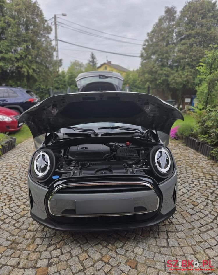 2021' MINI Cooper photo #3