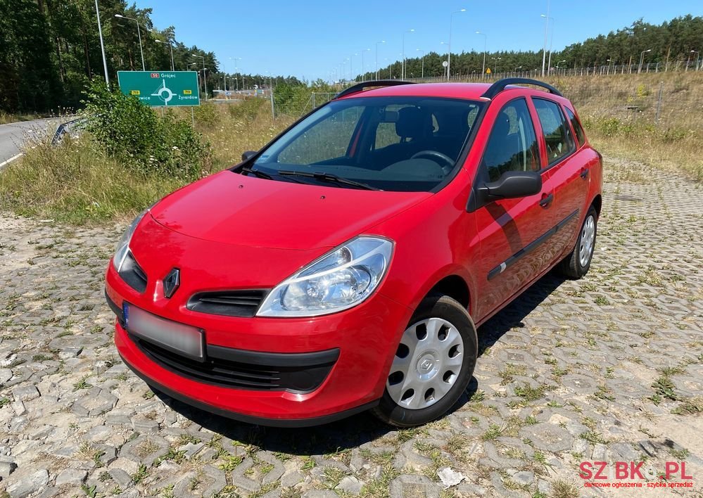 2008' Renault Clio photo #1