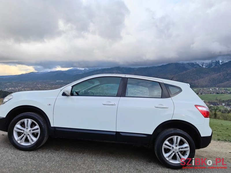 2013' Nissan Qashqai photo #2