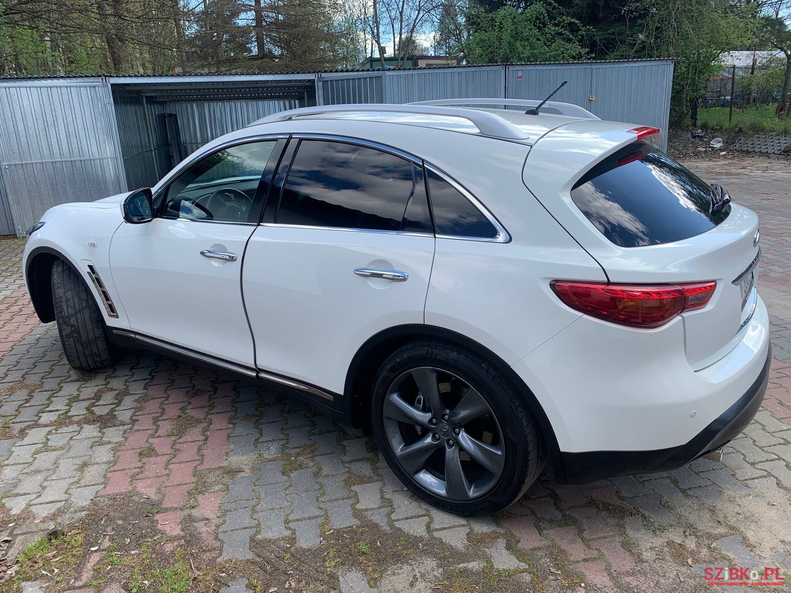 2011' Infiniti FX 30d S photo #6