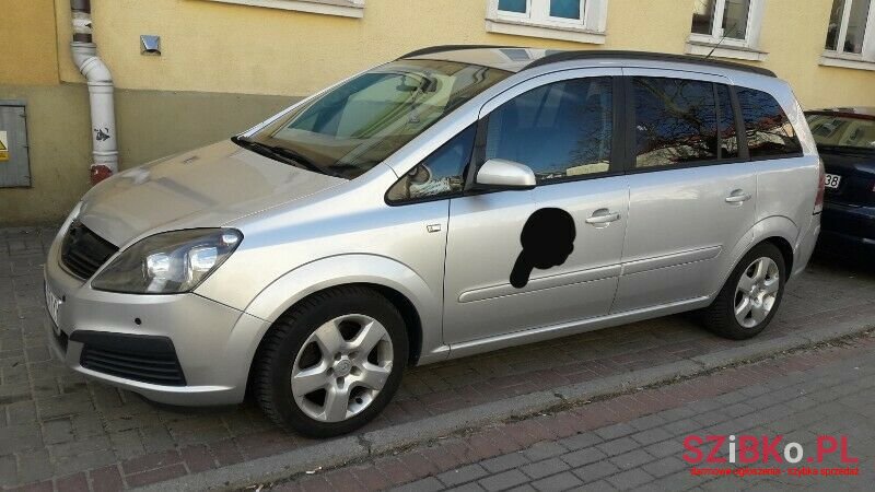 2005' Opel Zafira photo #1