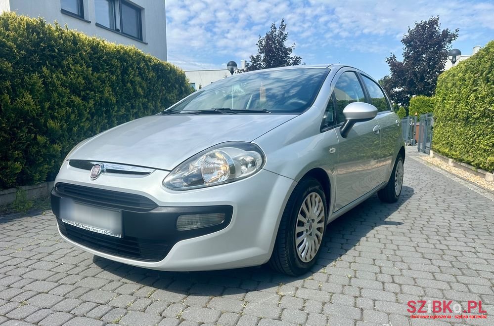 2010' Fiat Punto Evo photo #5