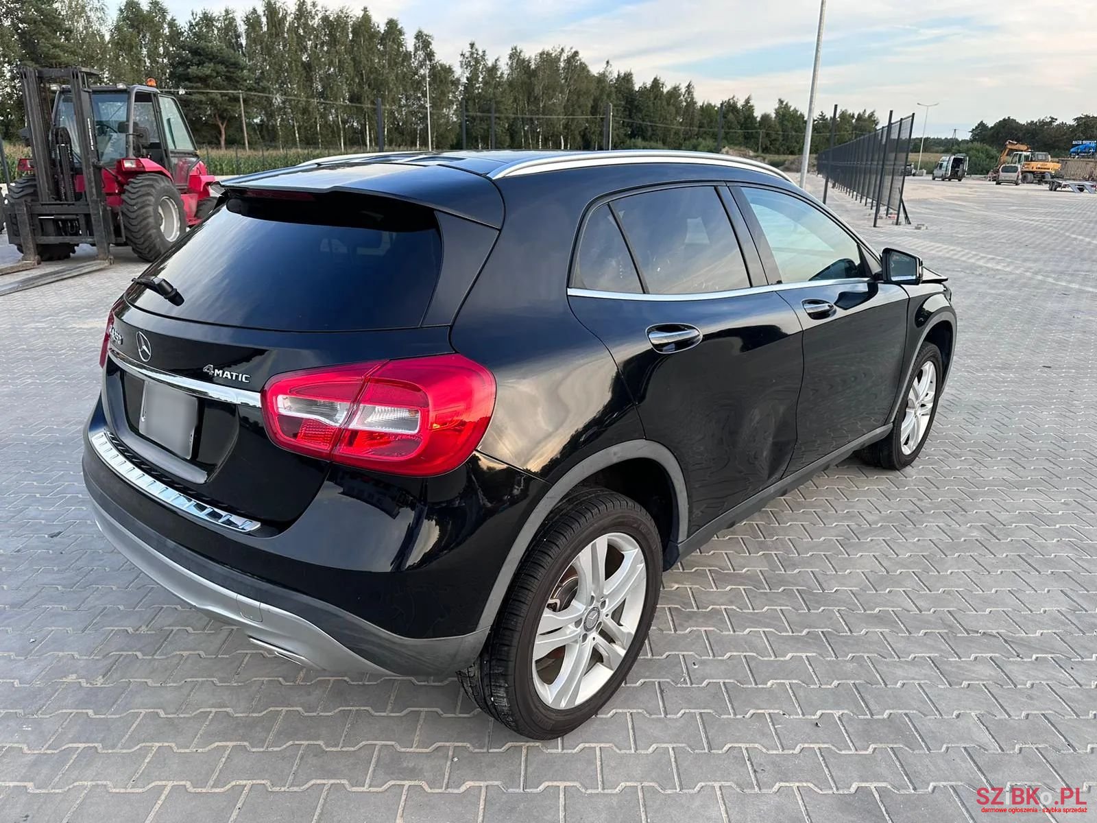 2016' Mercedes-Benz GLA photo #3