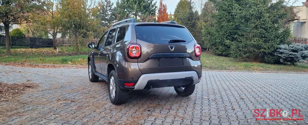2020' Dacia Duster Essential photo #4