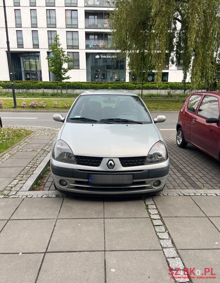 2003' Renault Clio 1.2 16V Alize photo #2