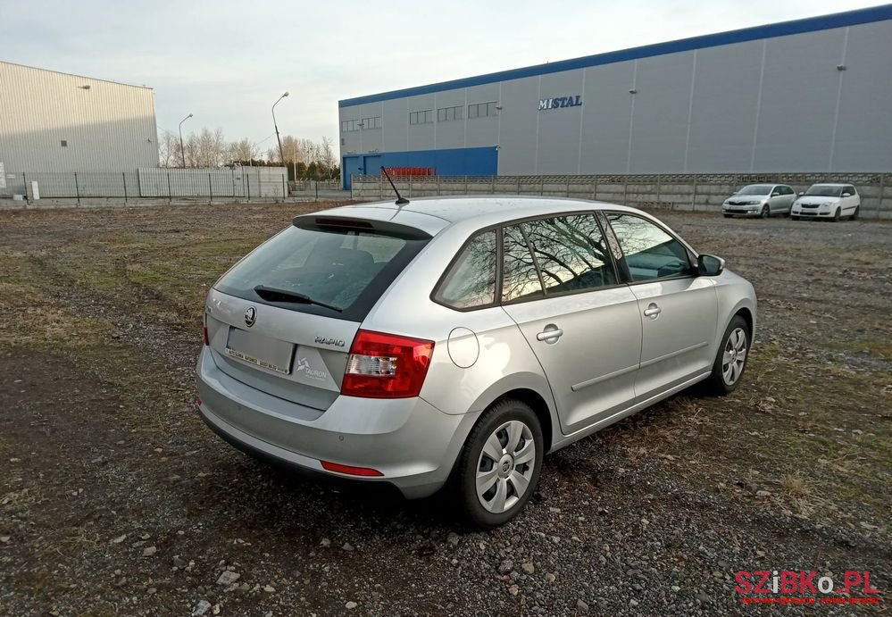 2015' Skoda Rapid photo #2