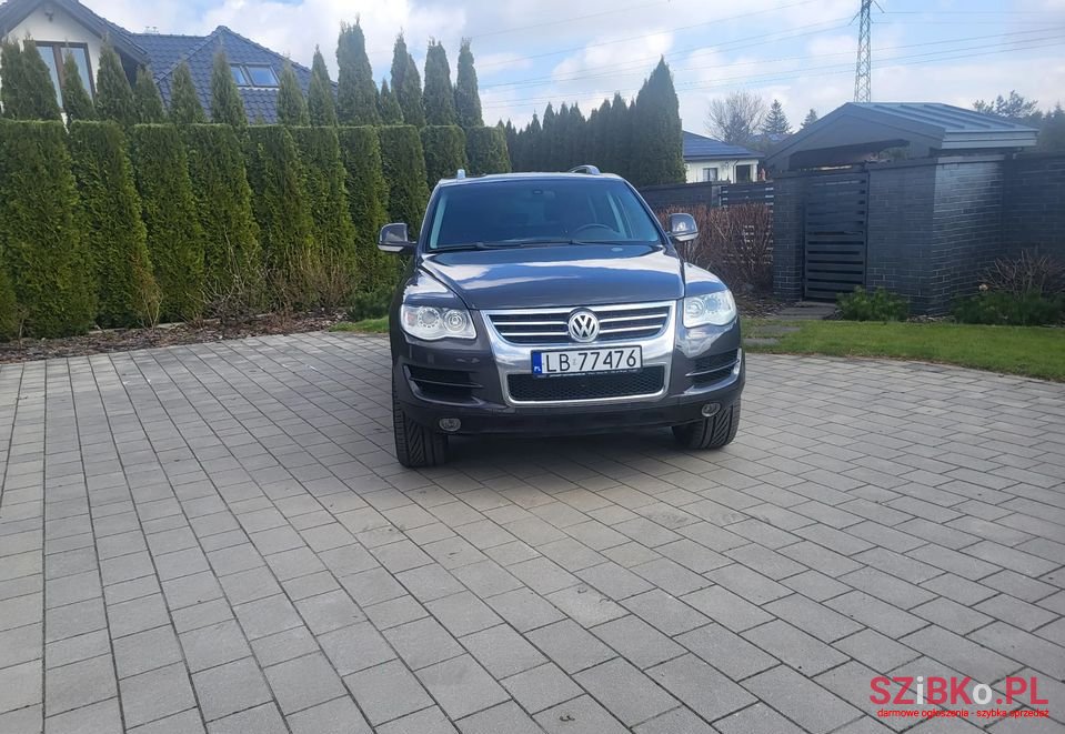 2007' Volkswagen Touareg photo #2