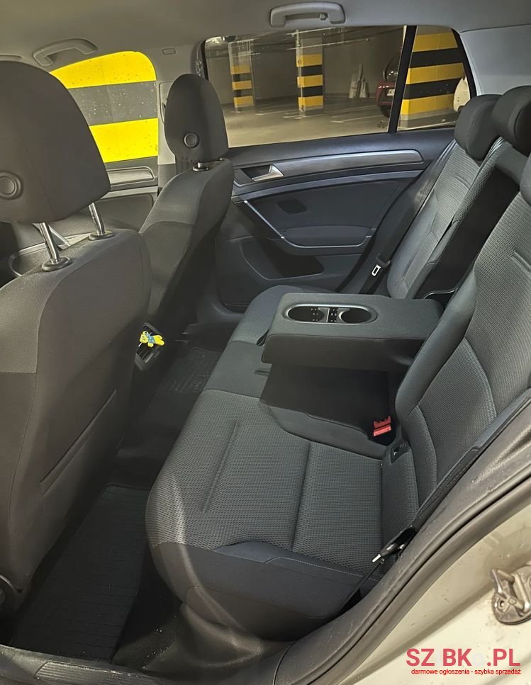 2013' Volkswagen Golf photo #4