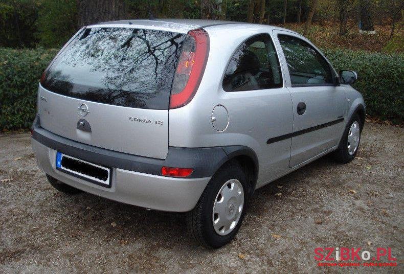 2002' Opel Corsa photo #2