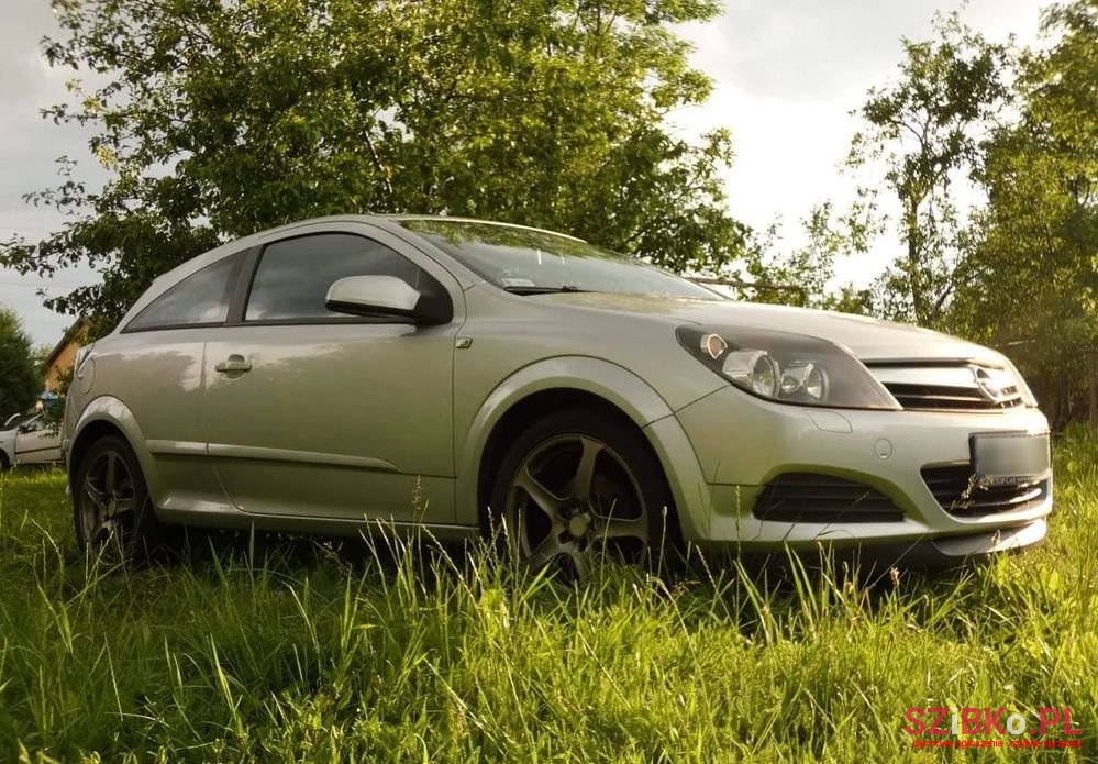 2005' Opel Astra Gtc 1.6 photo #4
