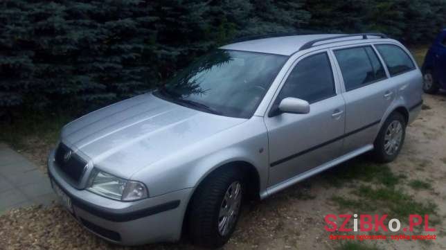 2009' Skoda Octavia photo #1