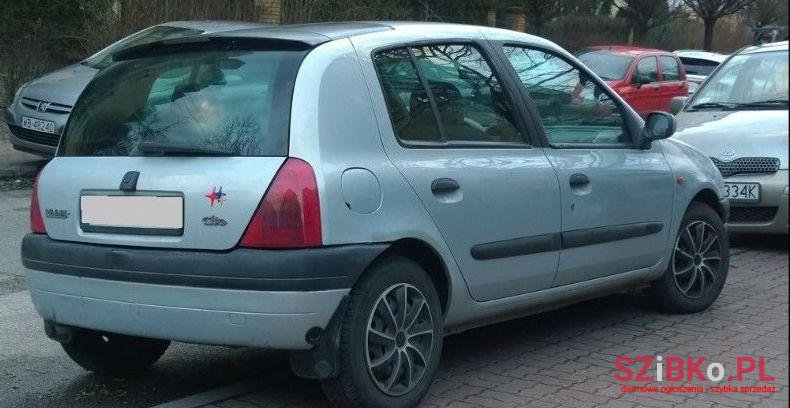 1999' Renault Clio photo #1