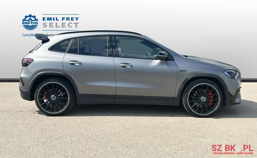 2021' Mercedes-Benz GLA photo #6
