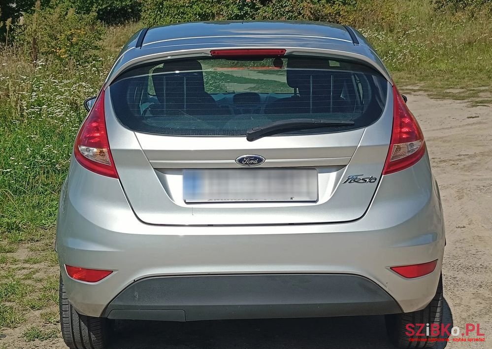 2011' Ford Fiesta 1.25 Ambiente Eu5 photo #2