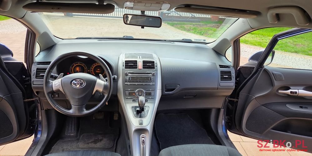 2008' Toyota Auris 1.4 D-4D Luna Mm photo #5